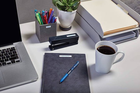 Taśma Dymo 40914 D1 9mm x 7m biała/niebieski nadruk S0720690